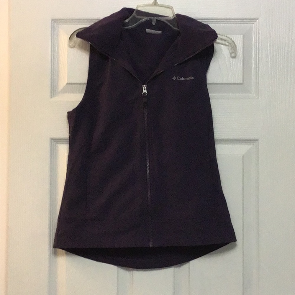 Beautiful Fitted Columbia Sportswear Hooded Vest